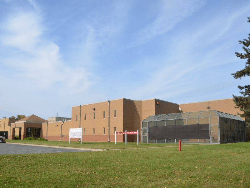 Information from the Minnesota DOC indicates that the pay for work of those incarcerated in the state ranges from 25 cents an hour to $2 an hour.