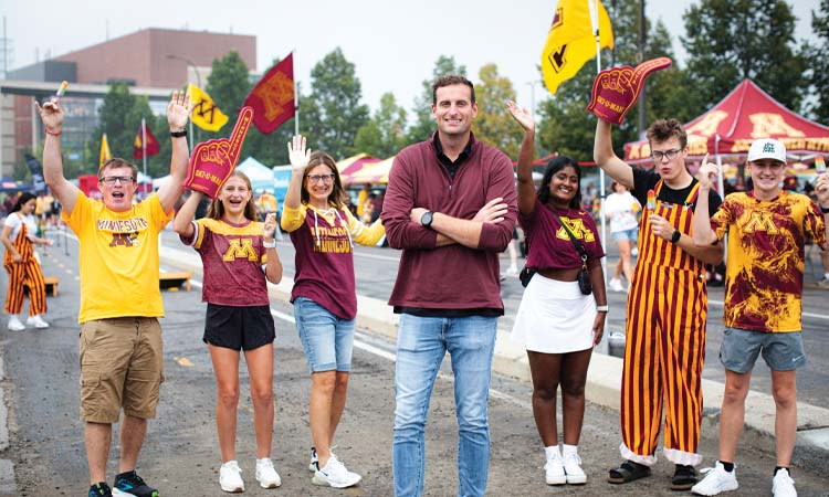 Roy’s Cale Johnston on campus. Hey kids, want to lease a player?