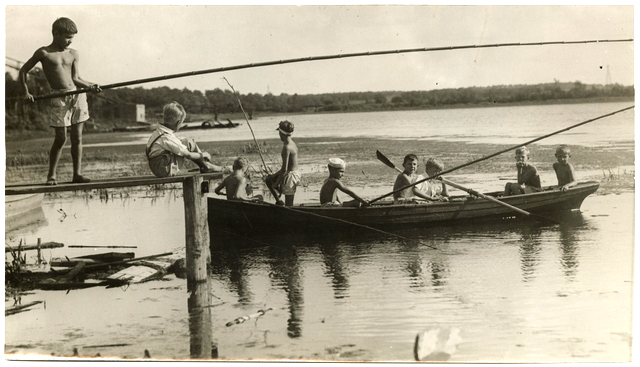 Patients of the Children’s Preventorium of Ramsey County fishing on Lake Owasso.